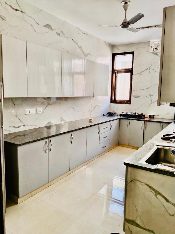 Fortune Home Service Apartment 2Bhk,E28 Saket 2A นิวเดลี ภายนอก รูปภาพ
