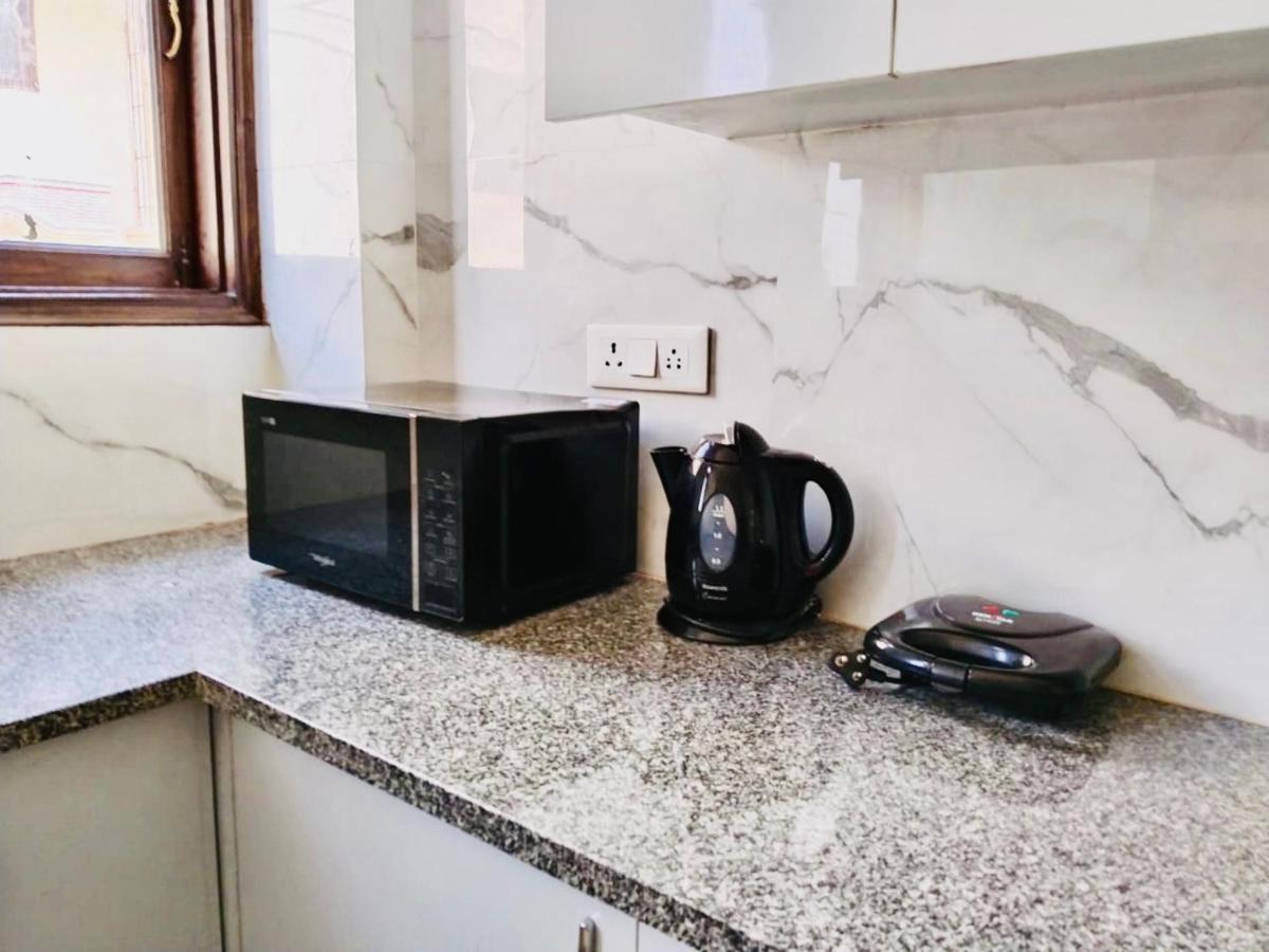 Fortune Home Service Apartment 2Bhk,E28 Saket 2A นิวเดลี ภายนอก รูปภาพ