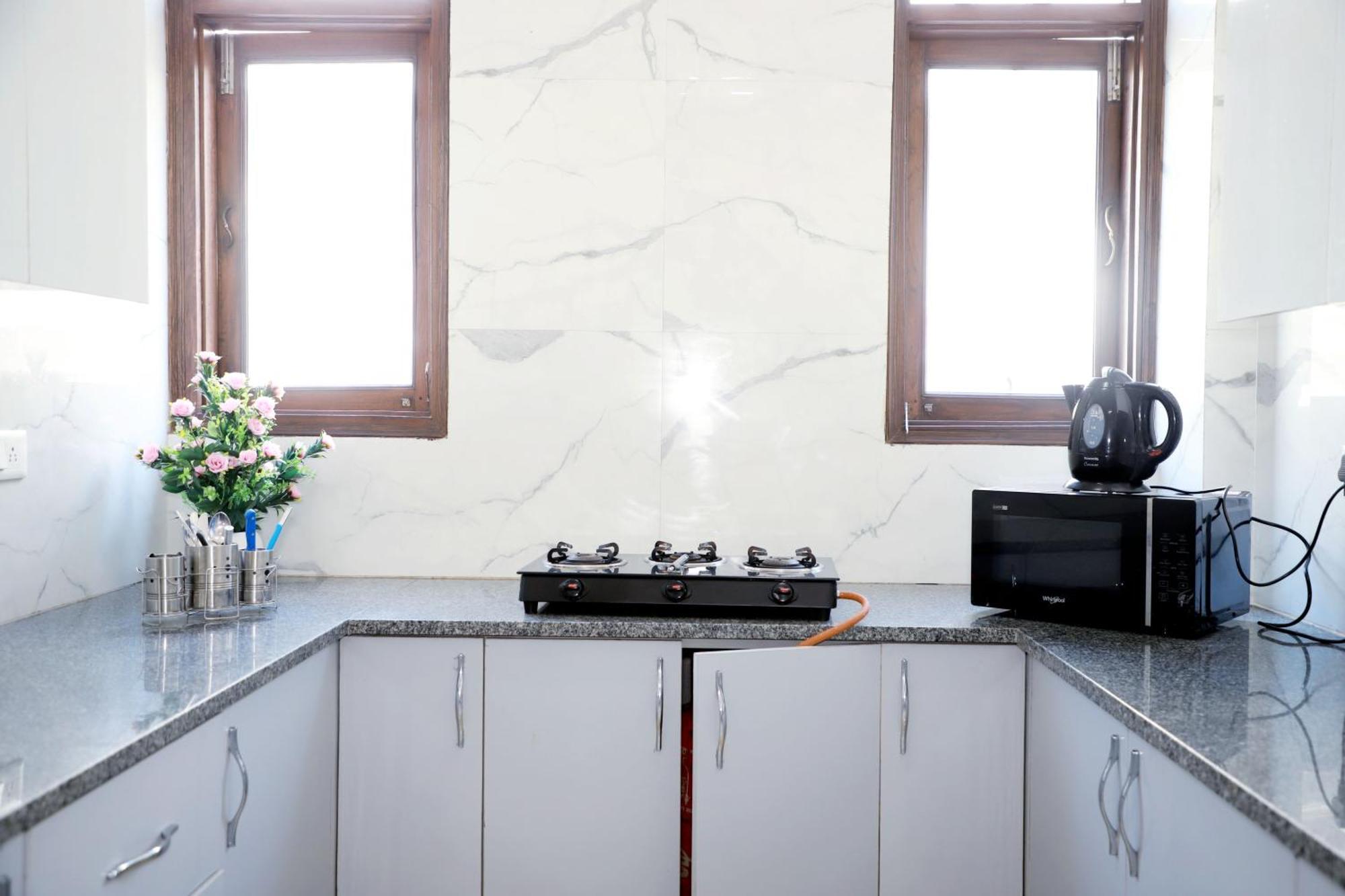 Fortune Home Service Apartment 2Bhk,E28 Saket 2A นิวเดลี ภายนอก รูปภาพ